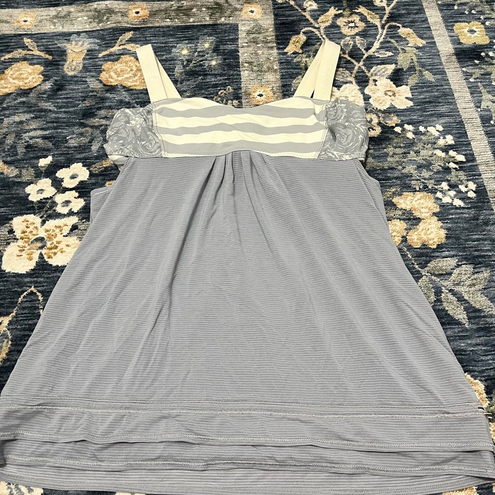 Lululemon Gray and Cream Tank - Size 12